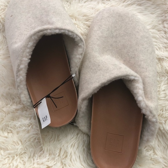 NEW GAP Cozy Clogs, Ivory Frost - Picture 9 of 11